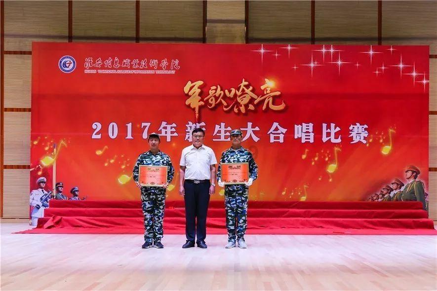 一碗糯米粉，开水一烫，教你做空心麻团，不开裂不回缩，个个空心游戏画面